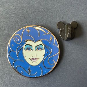 Walt Disney 50th Anniversary Haunted Mansion Madame Leota  Mystery Box Pin